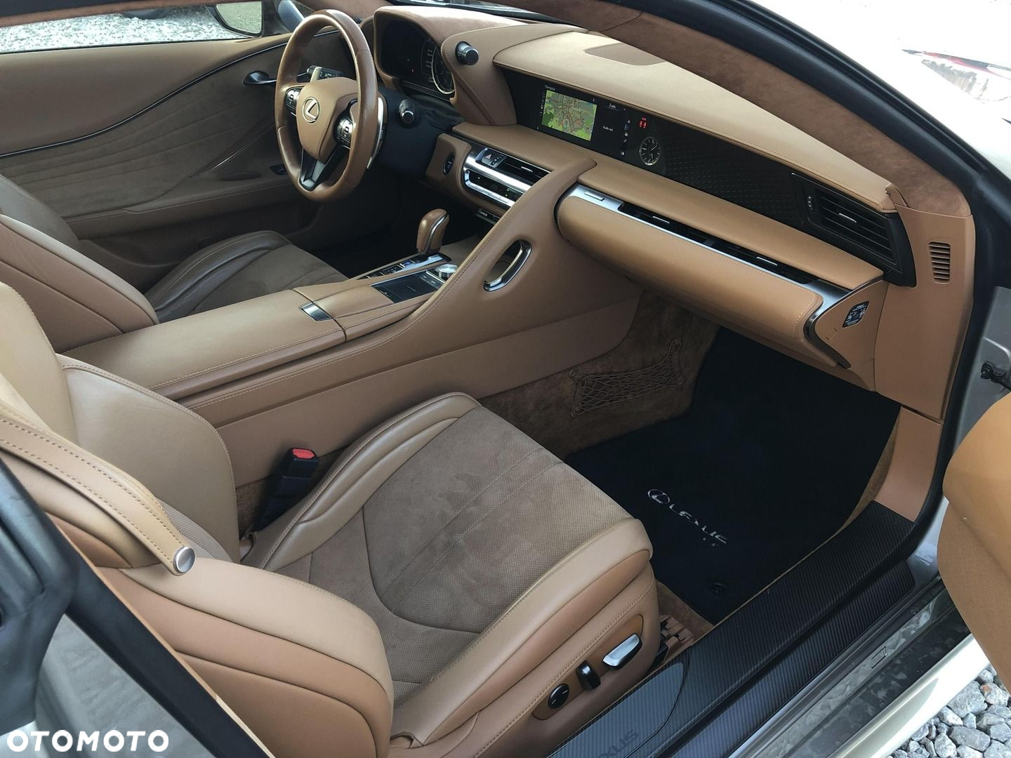 Lexus LC - 10