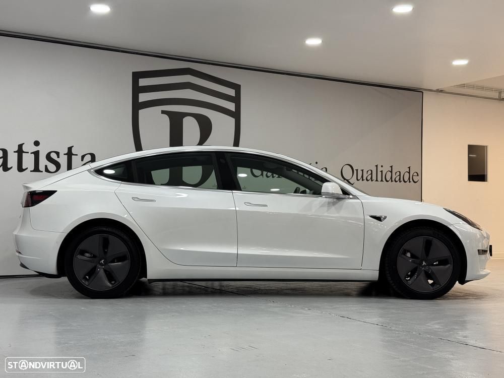 Tesla Model 3 - 6