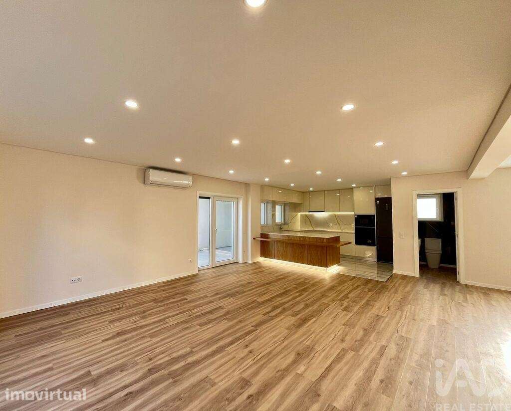 Moradia isolada T5 em Baguim do Monte de 214 m2 - Grande imagem: 5/34