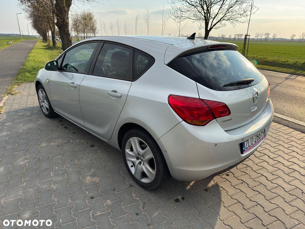 Opel Astra 1.3 CDTI Enjoy ecoFLEX - 8