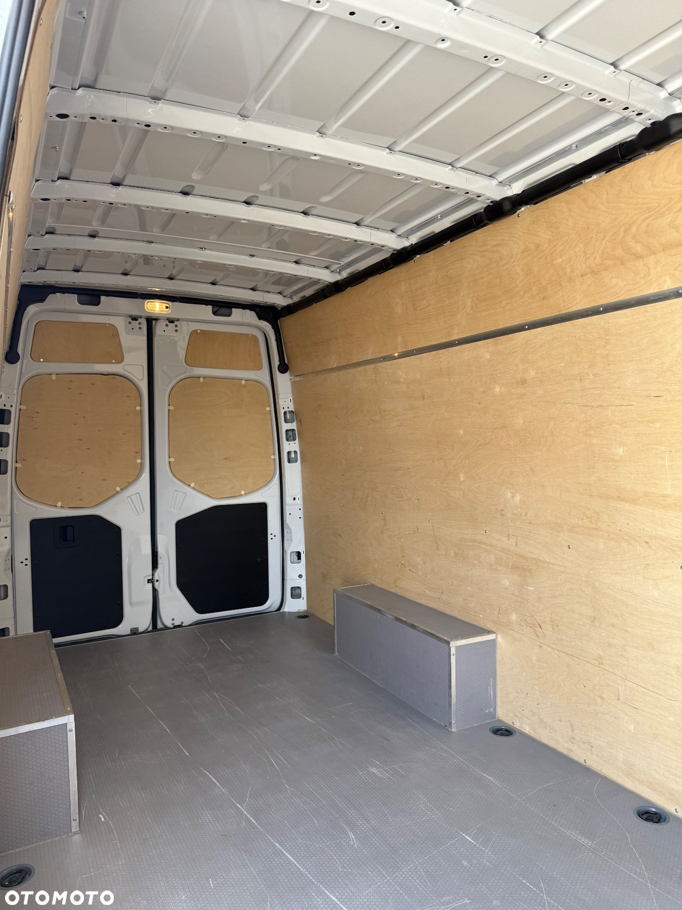 Mercedes-Benz Sprinter 317 Maxi - 8