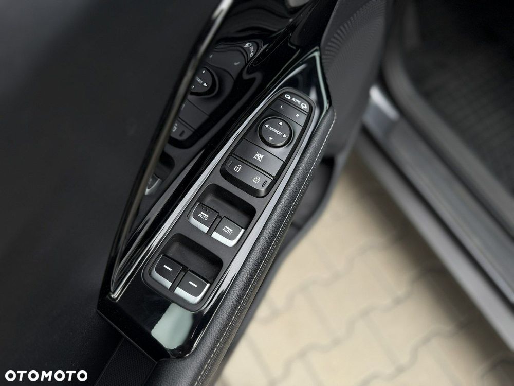 Kia Niro 1.6 GDI Hybrid L - 12