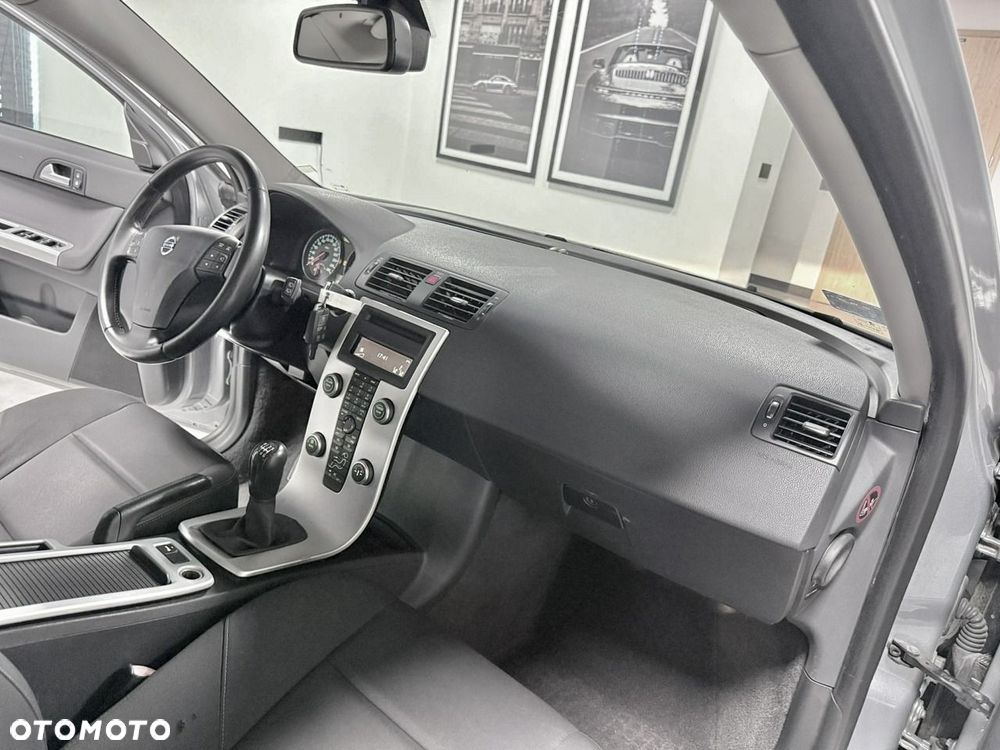 Volvo V50 DPF DRIVe Momentum - 25