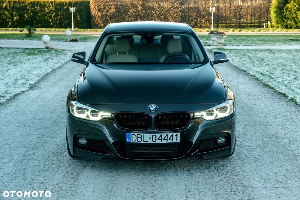 BMW Seria 3 320d xDrive Luxury Line - 4