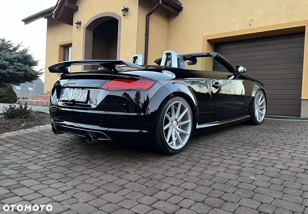 Audi TT Roadster - 2