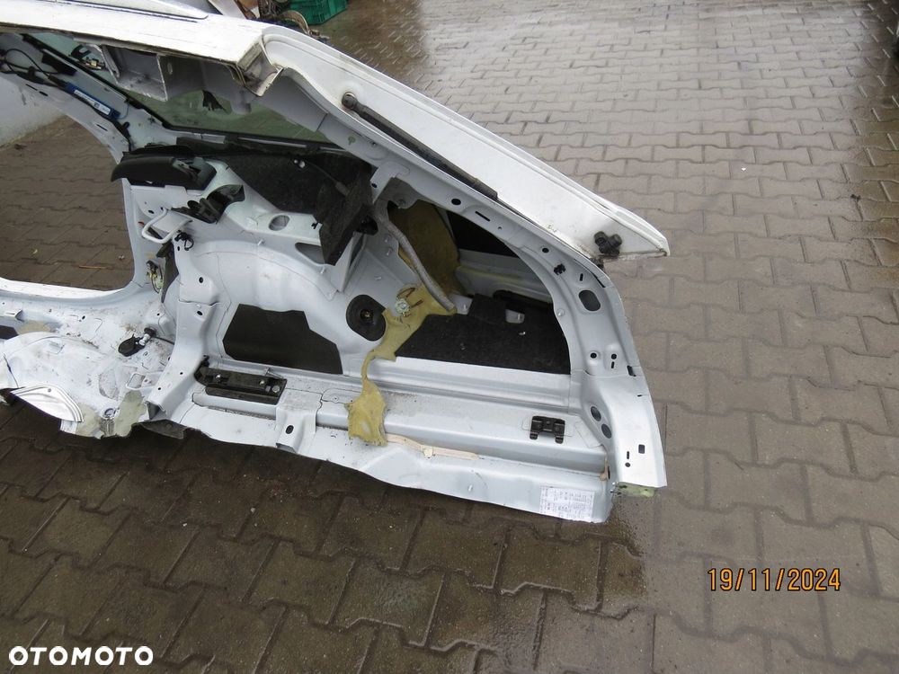 AUDI A4 B9 17R kombi tył prawy BŁOTNIK - 3