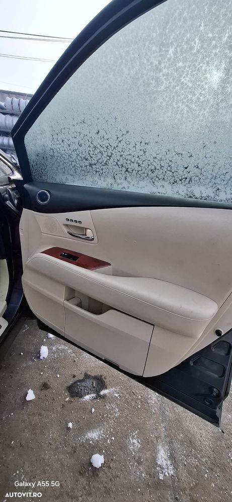 Dezmembrez Lexus RX450H - 5