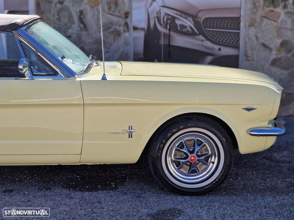 Ford Mustang - 18