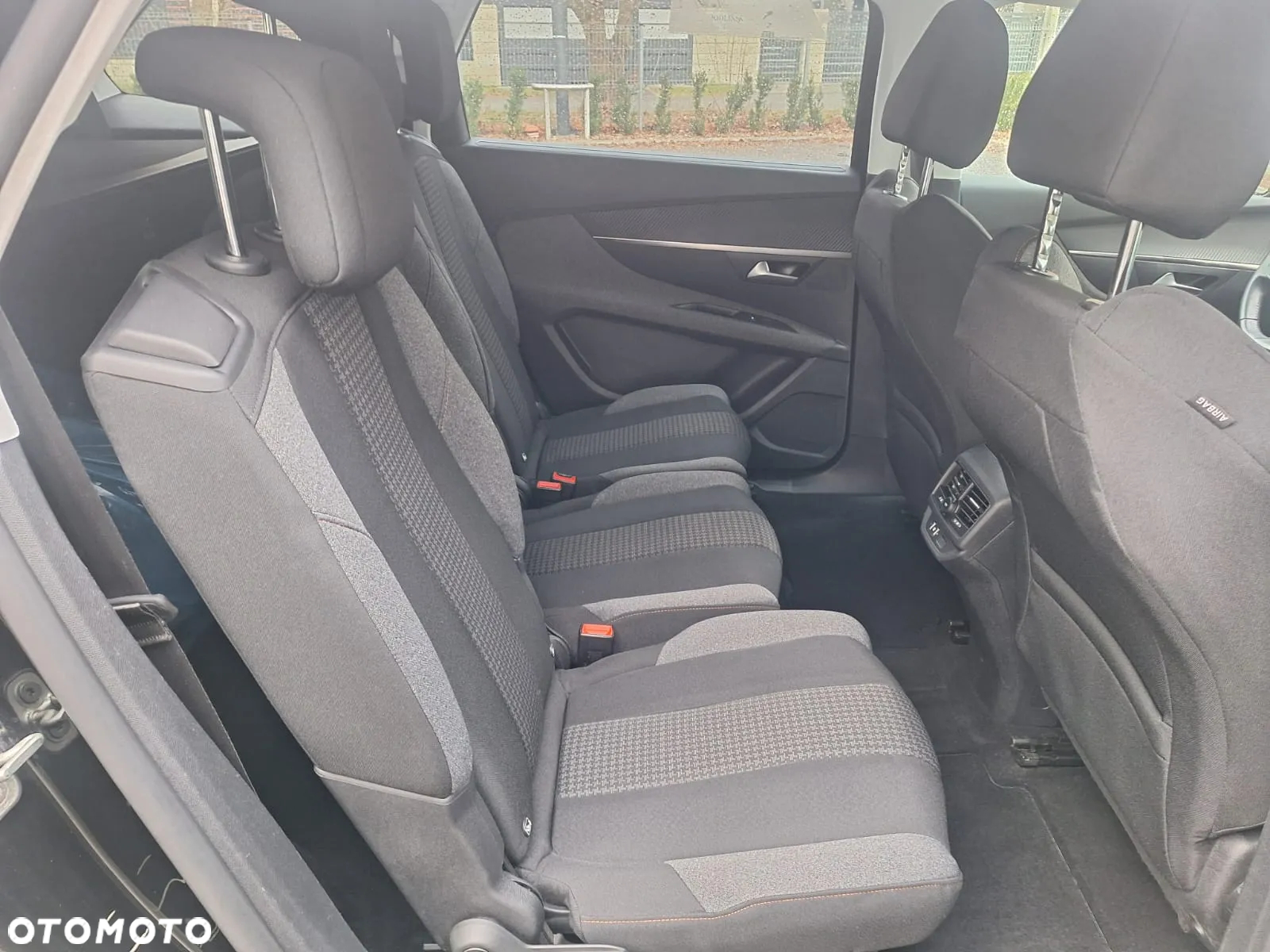 Peugeot 5008 1.5 BlueHDi Active S&S EAT8 - 17