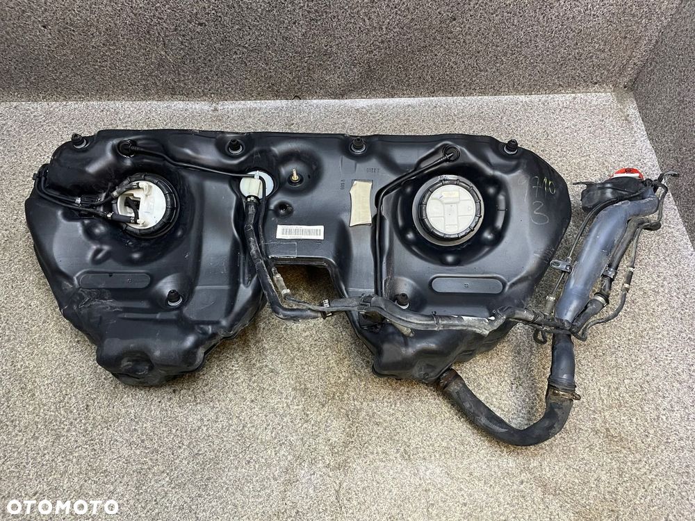Bak zbiornik pompka pompa plywak wlew paliwa Mercedes W211 2.7 CDI 80litrow