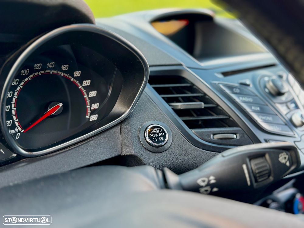Ford Fiesta 1.6 EcoBoost ST - 13