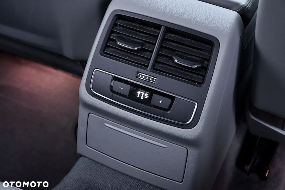 Audi A4 Avant 2.0 TDI Design S tronic - 35