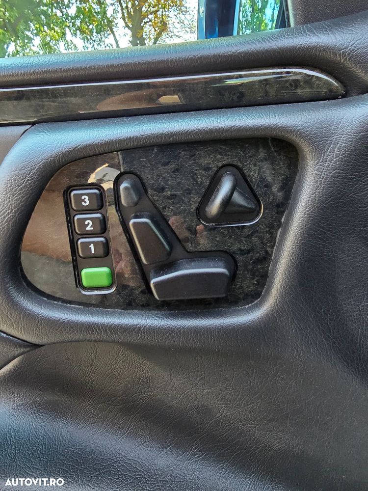 Mercedes-Benz E - 20