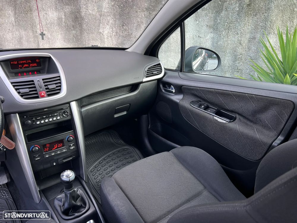 Peugeot 207 SW 1.4 Premium - 12