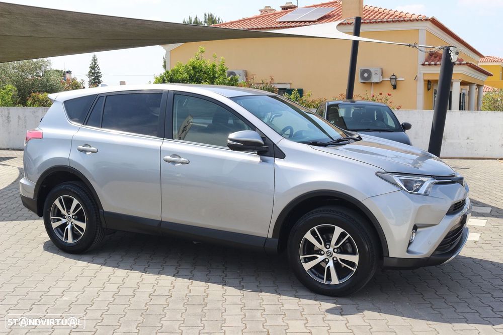 Toyota RAV4 2.0 D-4D Comfort - 23
