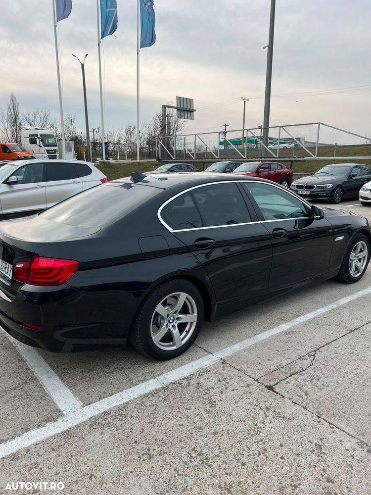 BMW Seria 5 525d Aut. - 9