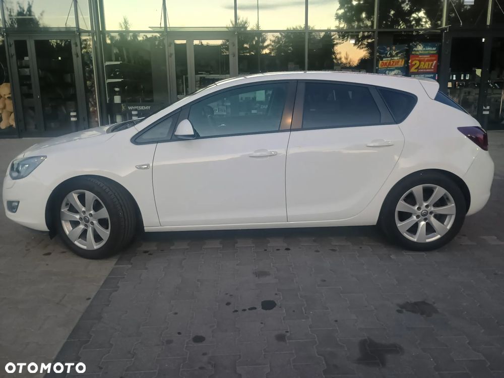 Opel Astra 1.6 Turbo White Edition - 8