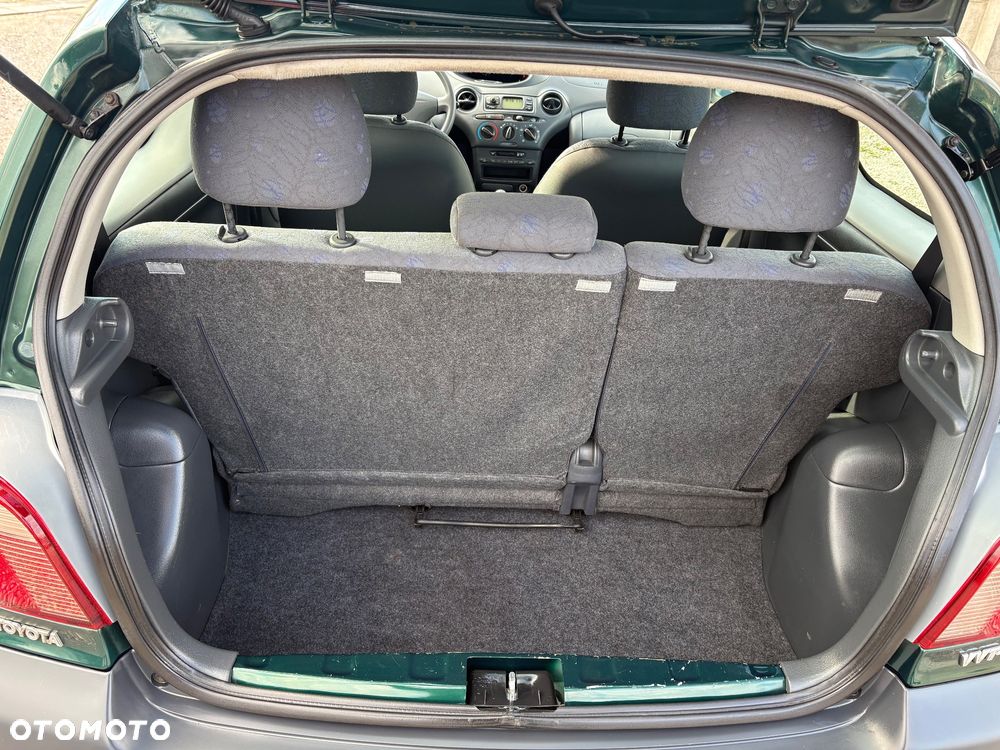 Toyota Yaris 1.0 Base - 25