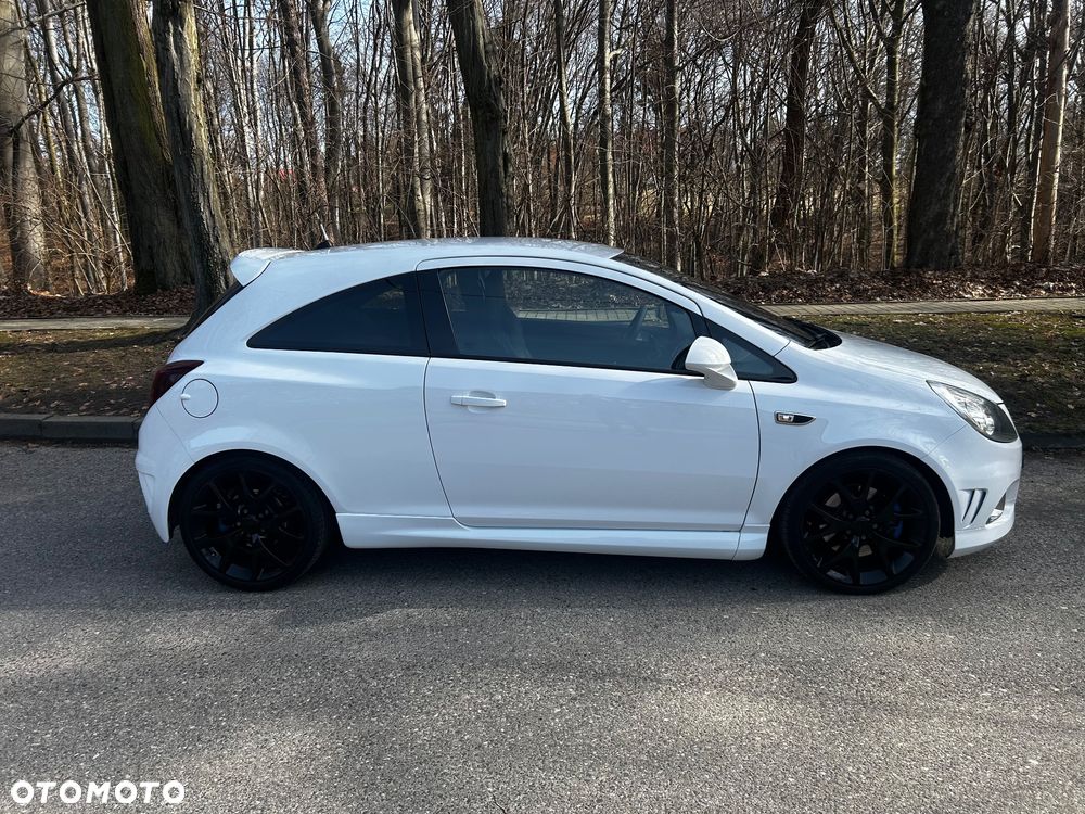 Opel Corsa 1.6 Turbo OPC - 4