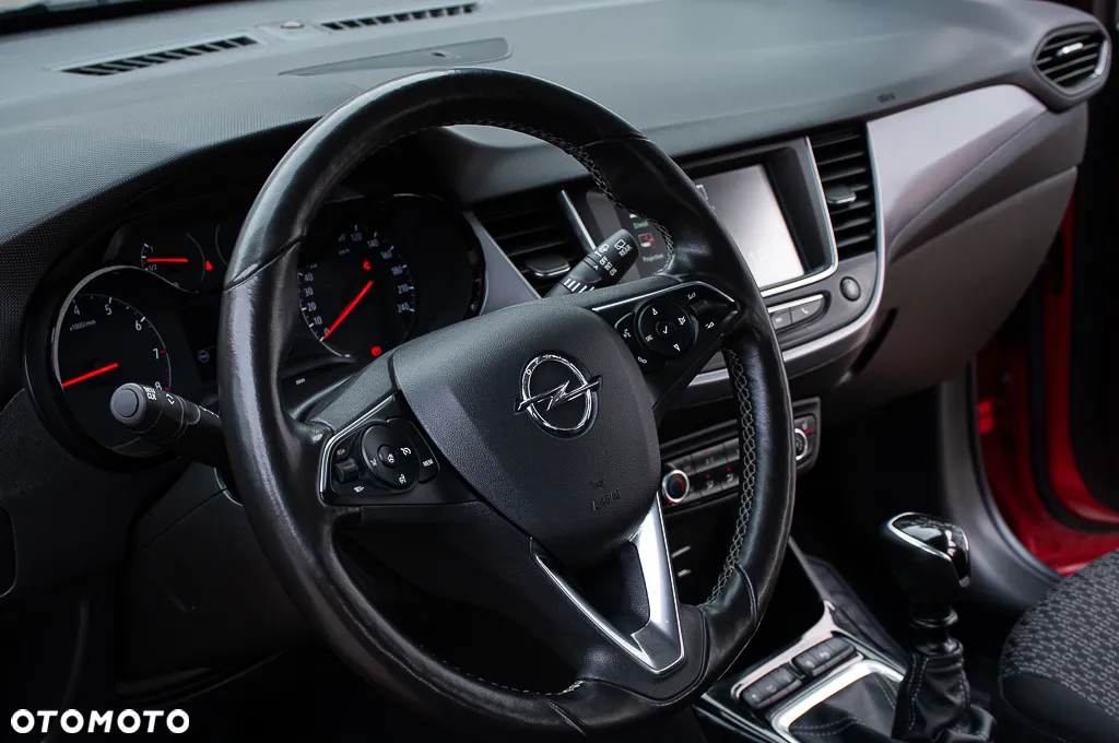 Opel Crossland X 1.2 T Enjoy S&S - 38