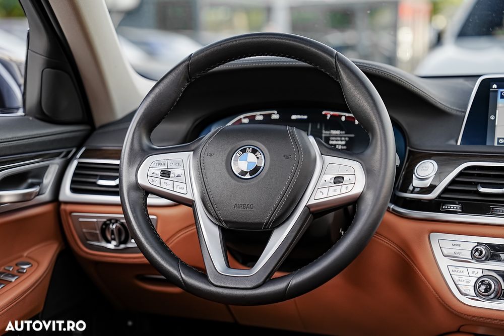 BMW Seria 7 745Le xDrive - 33