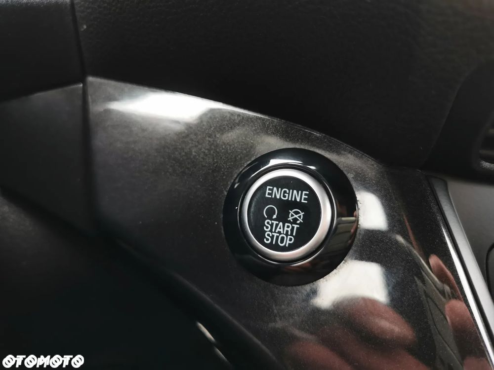 Ford Kuga 2.0 TDCi AWD ST-Line - 28