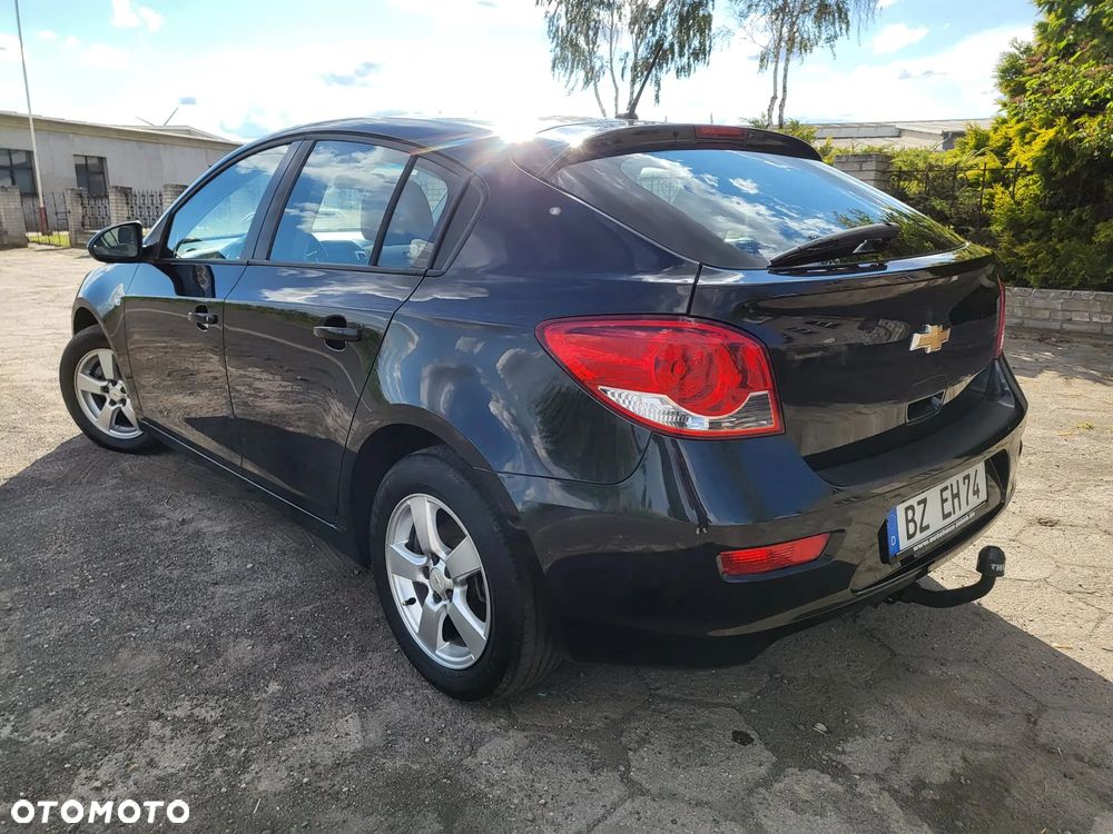 Chevrolet Cruze 1.6 - 3