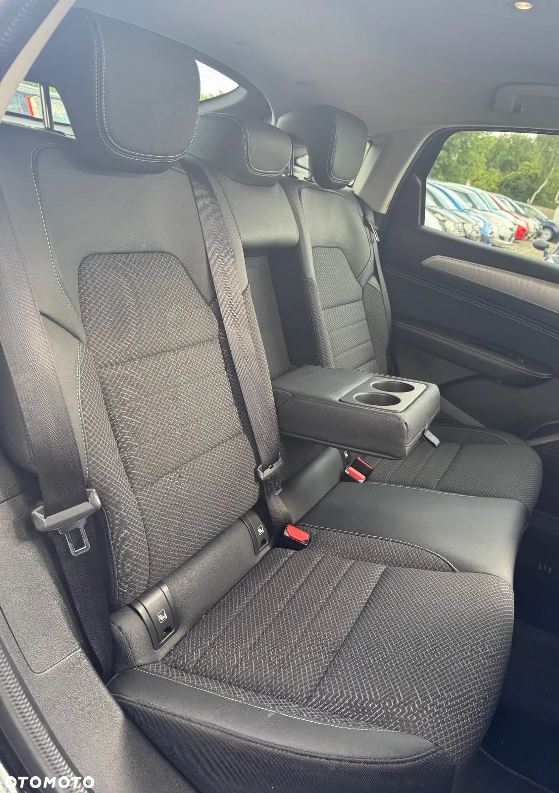 Renault Arkana 1.6 E-TECH Intens MMT - 12