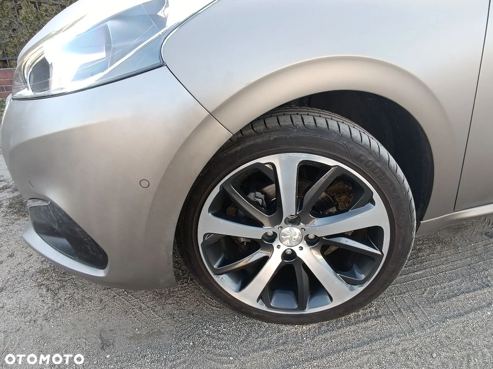 Peugeot 208 PureTech 110 Stop & Start Tech Edition - 9
