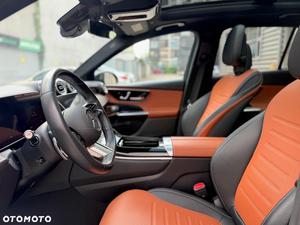 Mercedes-Benz GLC 300 4Matic 9G-TRONIC AMG Line Advanced - 13