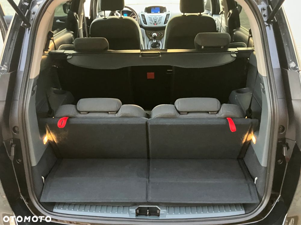 Ford Grand C-MAX - 37