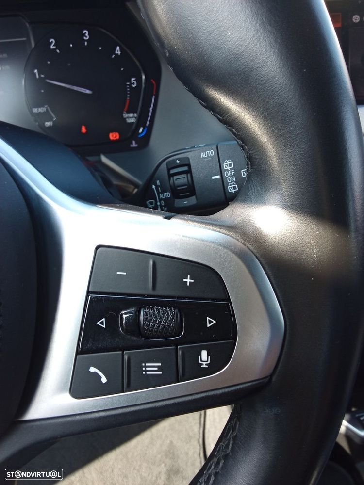 BMW 116 d Pack Desportivo M - 16