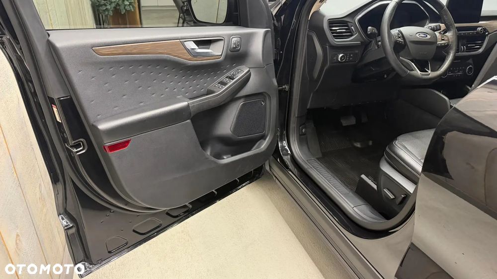 Ford Escape 2.0 EcoBoost AWD Titanium - 10