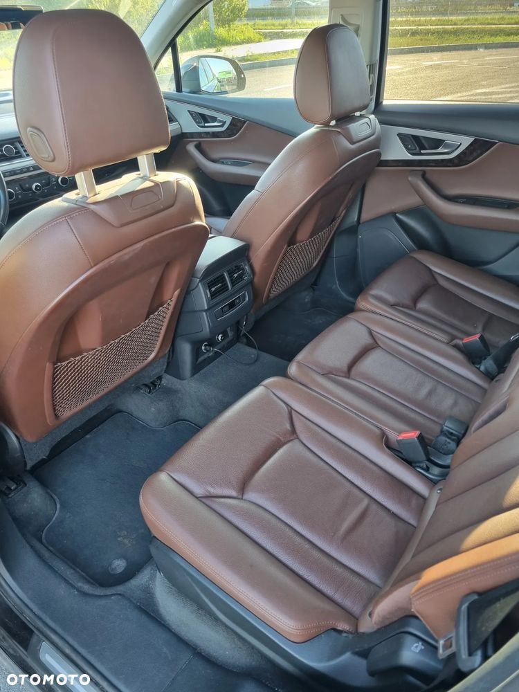 Audi Q7 - 7
