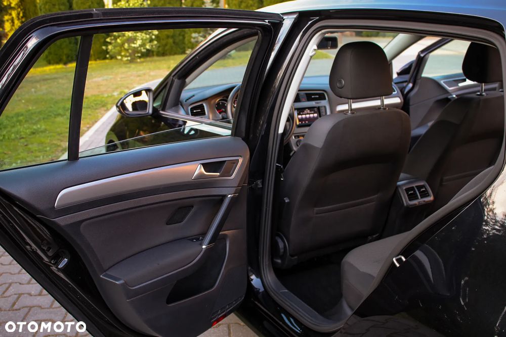 Volkswagen Golf 2.0 BlueTDI Comfortline - 29