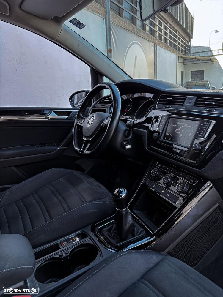VW Touran 2.0 TDI Highline - 3