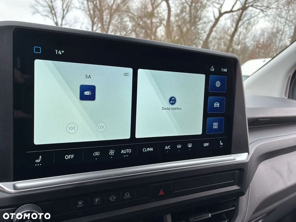 Volkswagen Caravelle - 27