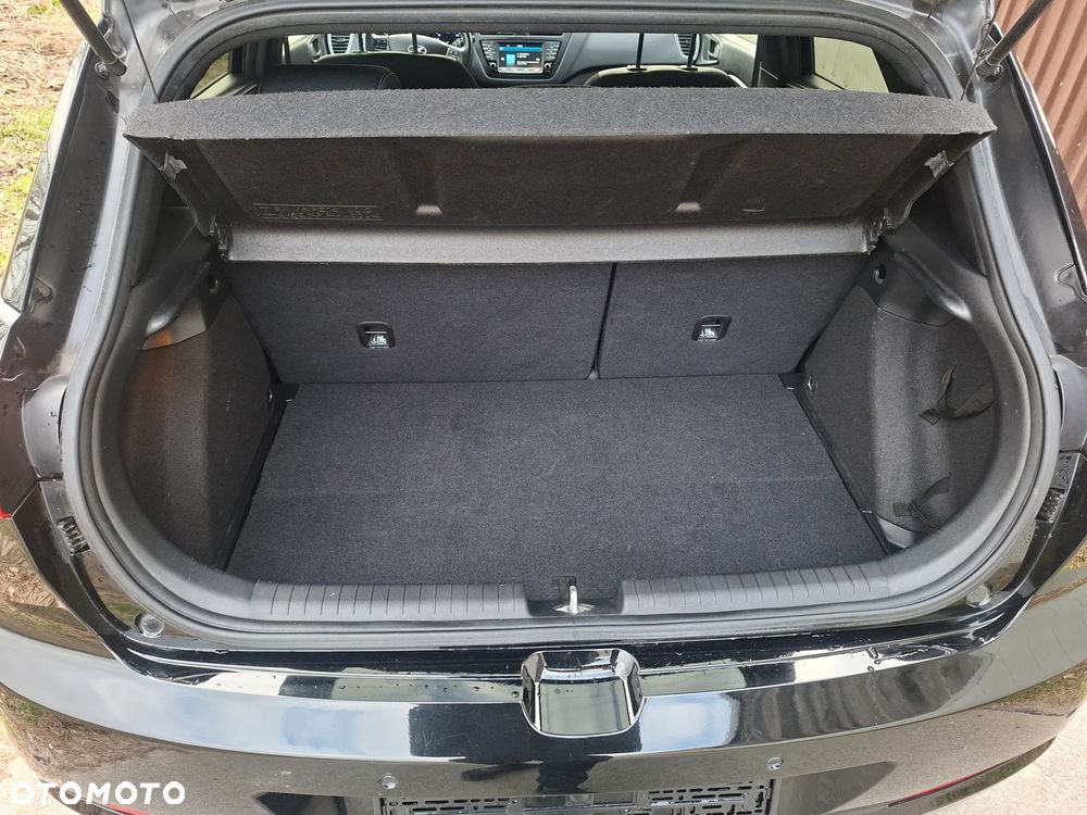 Hyundai i20 1.2 Intro Edition - 15