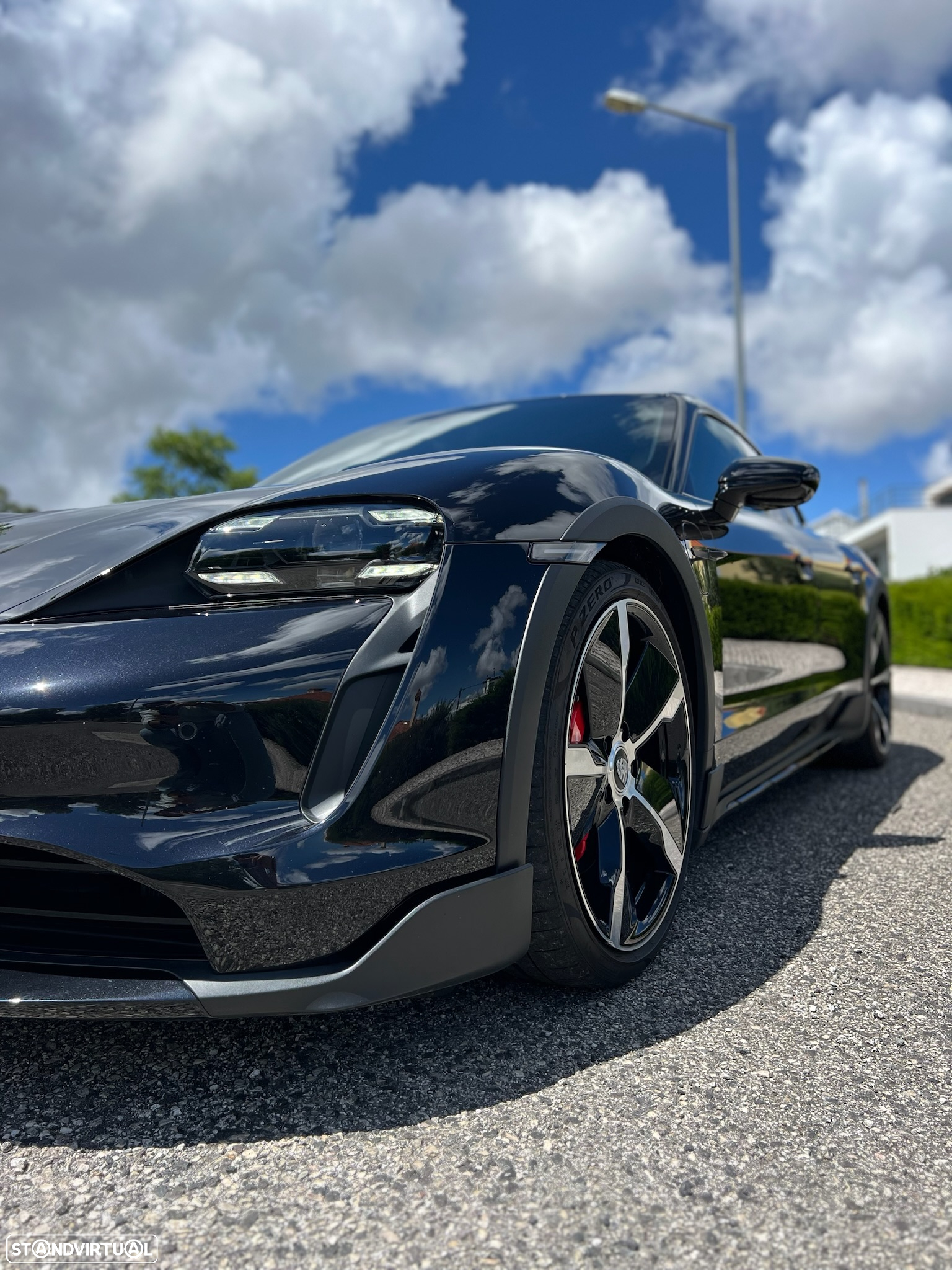 Porsche Taycan Cross Turismo 4S - 23