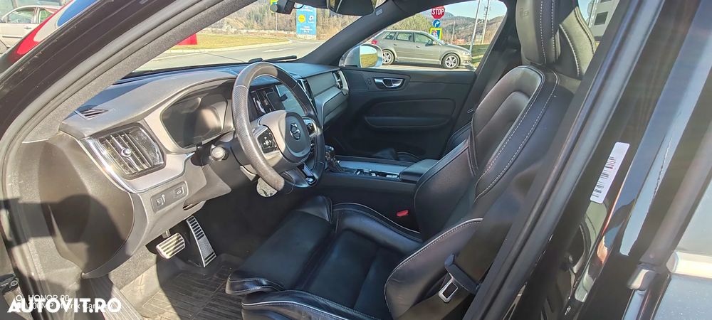 Volvo XC 60 D4 AWD R-Design - 3