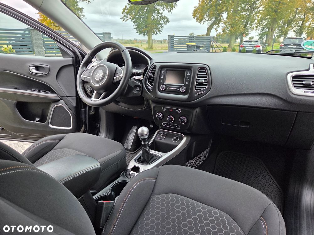 Jeep Compass 1.4 MultiAir Longitude - 22