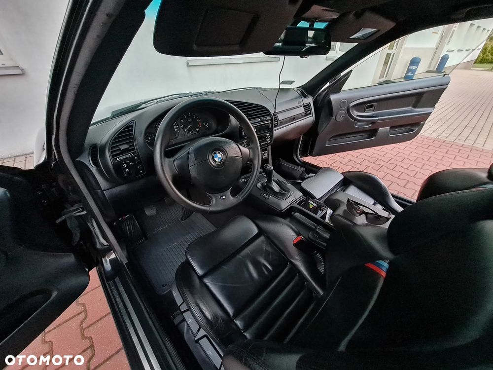 BMW Seria 3 328i - 12