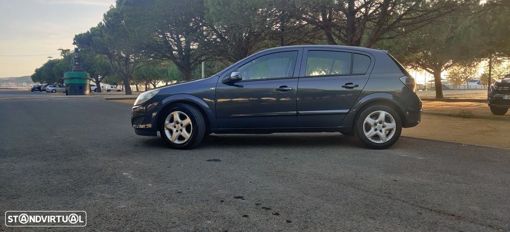 Opel Astra 1.3 CDTi Enjoy EcoFLEX - 11