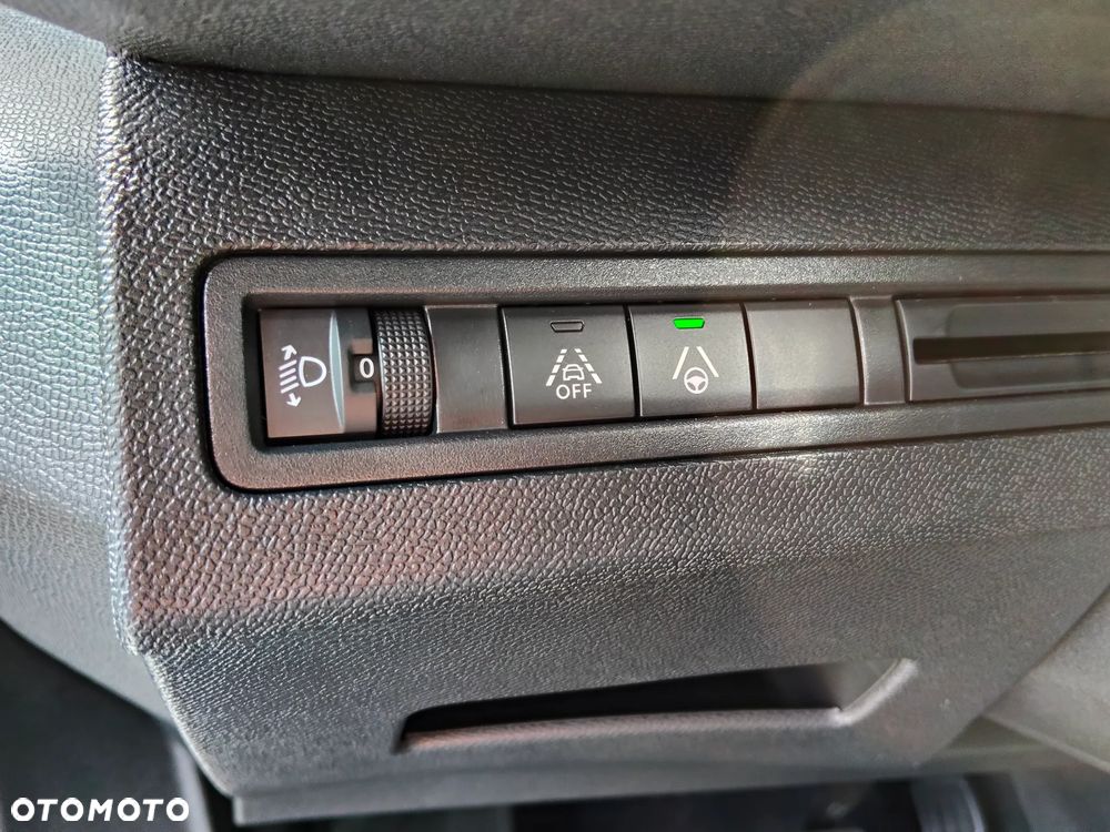 Peugeot 3008 BlueHDi 130 Stop & Start EAT8 Allure Pack - 14