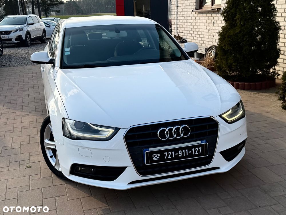 Audi A4 Limousine - 15