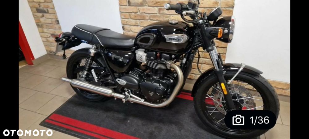 Triumph Bonneville - 1
