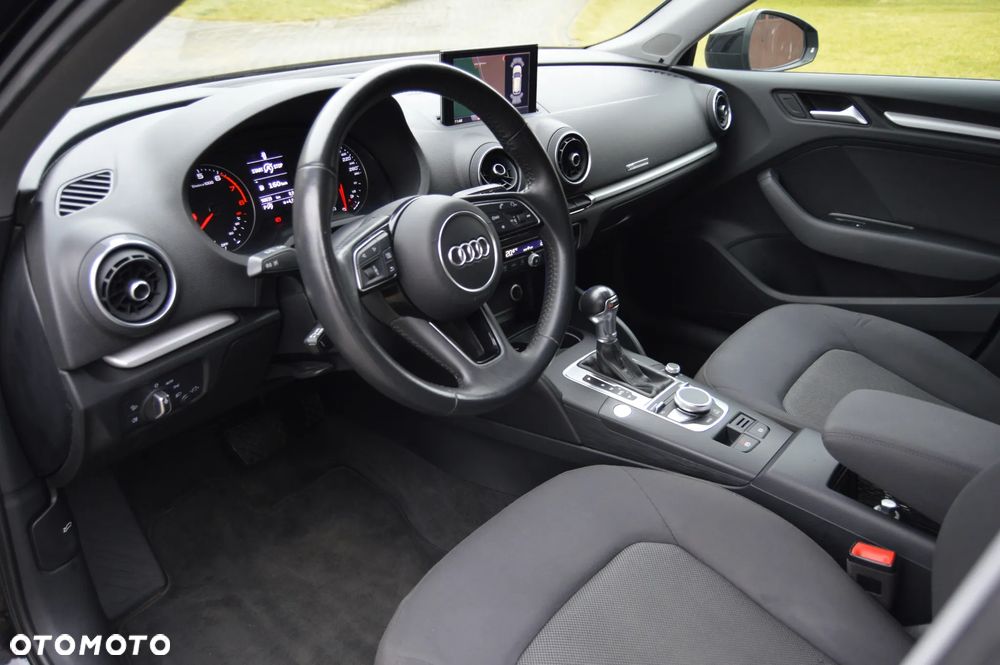 Audi A3 Sportback 35 TFSI Sport S tronic - 8