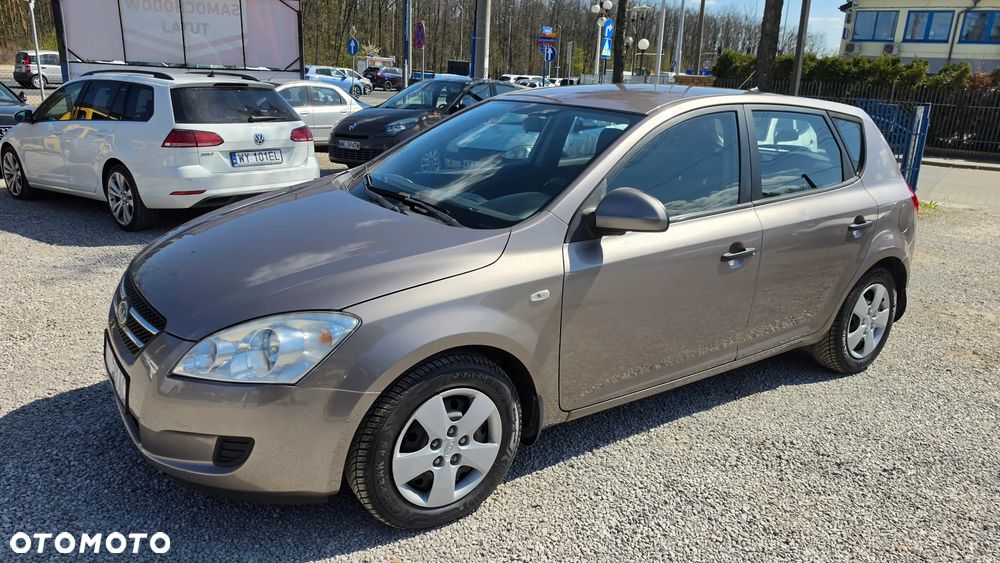 Kia Ceed 1.6 Crdi Comfort - 22