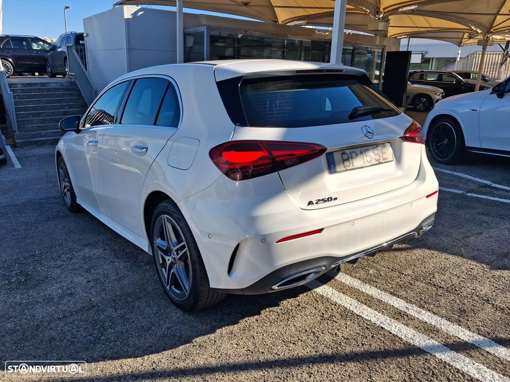 Mercedes-Benz A 250 e AMG Line - 8