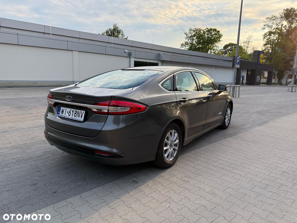 Ford Mondeo 2.0 Hybrid Titanium - 4